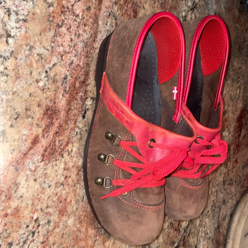 Women's Antique Brown/Red Laces Sanita Xyla